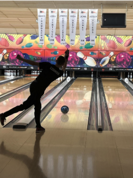Western Bowl played host to the match giving the Wildcats some slight home advantage. Most of the team prefers bowling at home as they believe it gives them a competitive advantage over their opponents.
